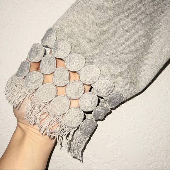 Lili Sidonio x Molly Bracken Gray Cut Out Fringe Top‎ Size Small - Picture 3 of 6